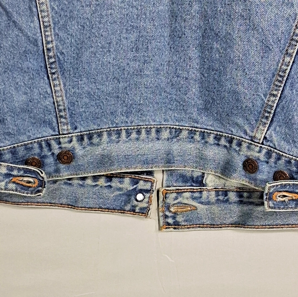 Amazing Levi's #77598 Women's Small Vintage Denim Truckers VBack Boxy Cut Jacket - Picture 14 of 16